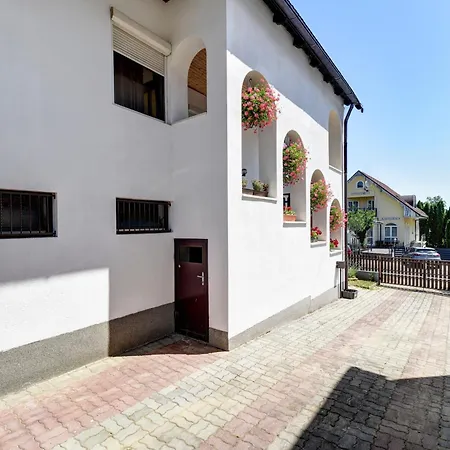 شقة 6rooms Heviz-balaton *