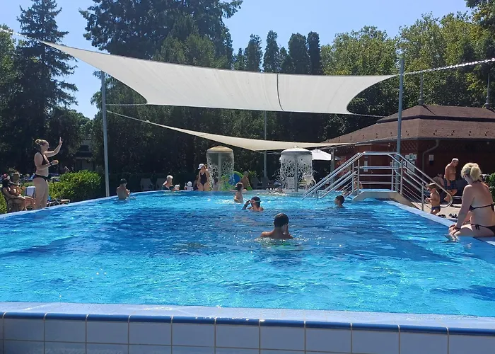 6rooms Heviz-balaton شقة *